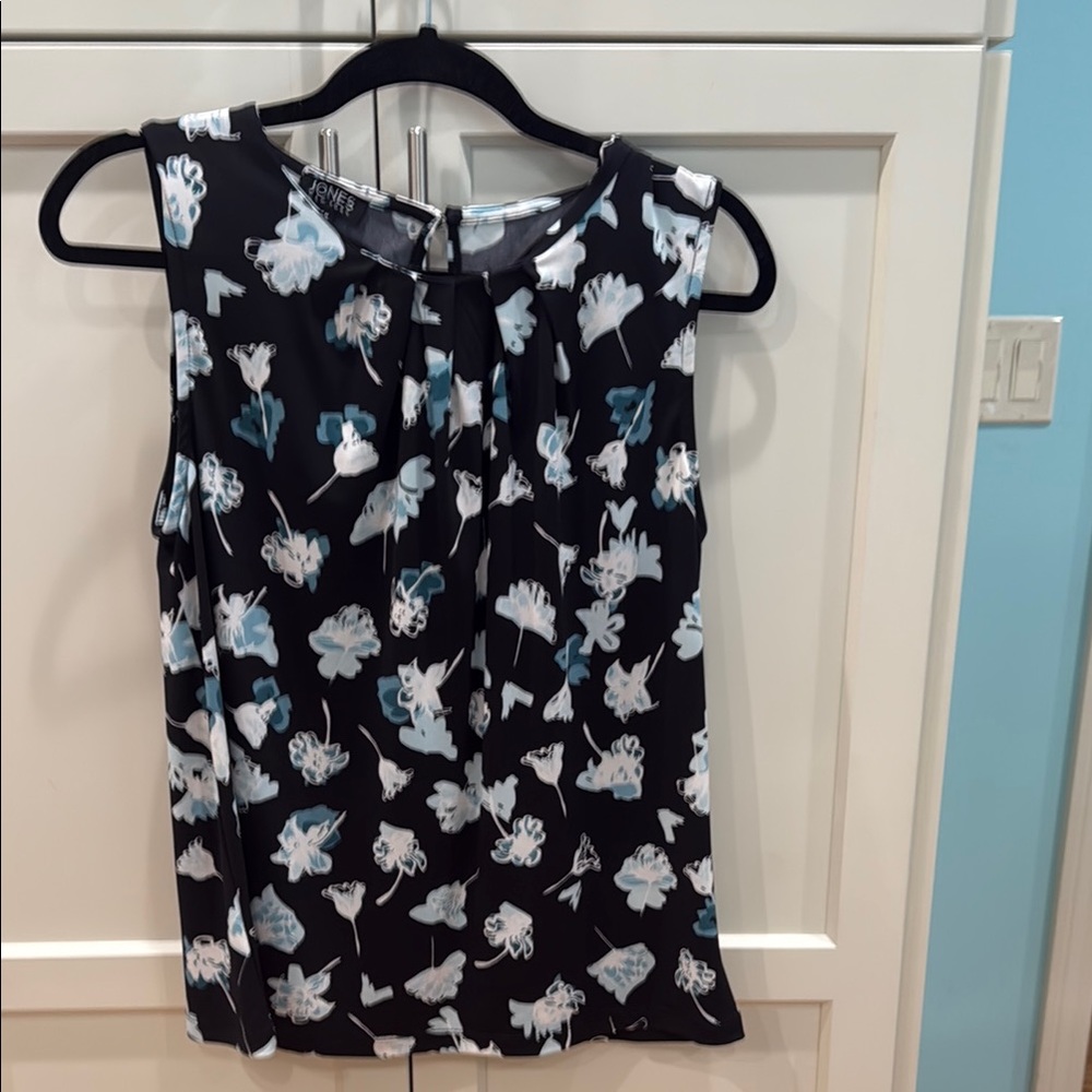Jones New York Sleeveless Floral Blouse